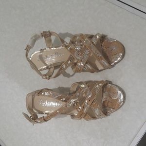 Cinderella of boston โ size 2.5 W